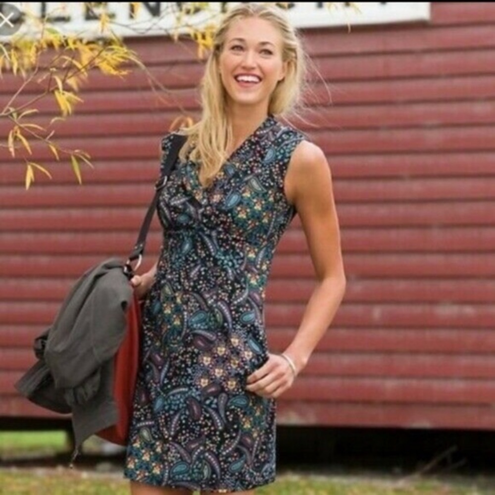 Athleta Dahlia Paisley sleeveless Boho Dress with Pockets size 8